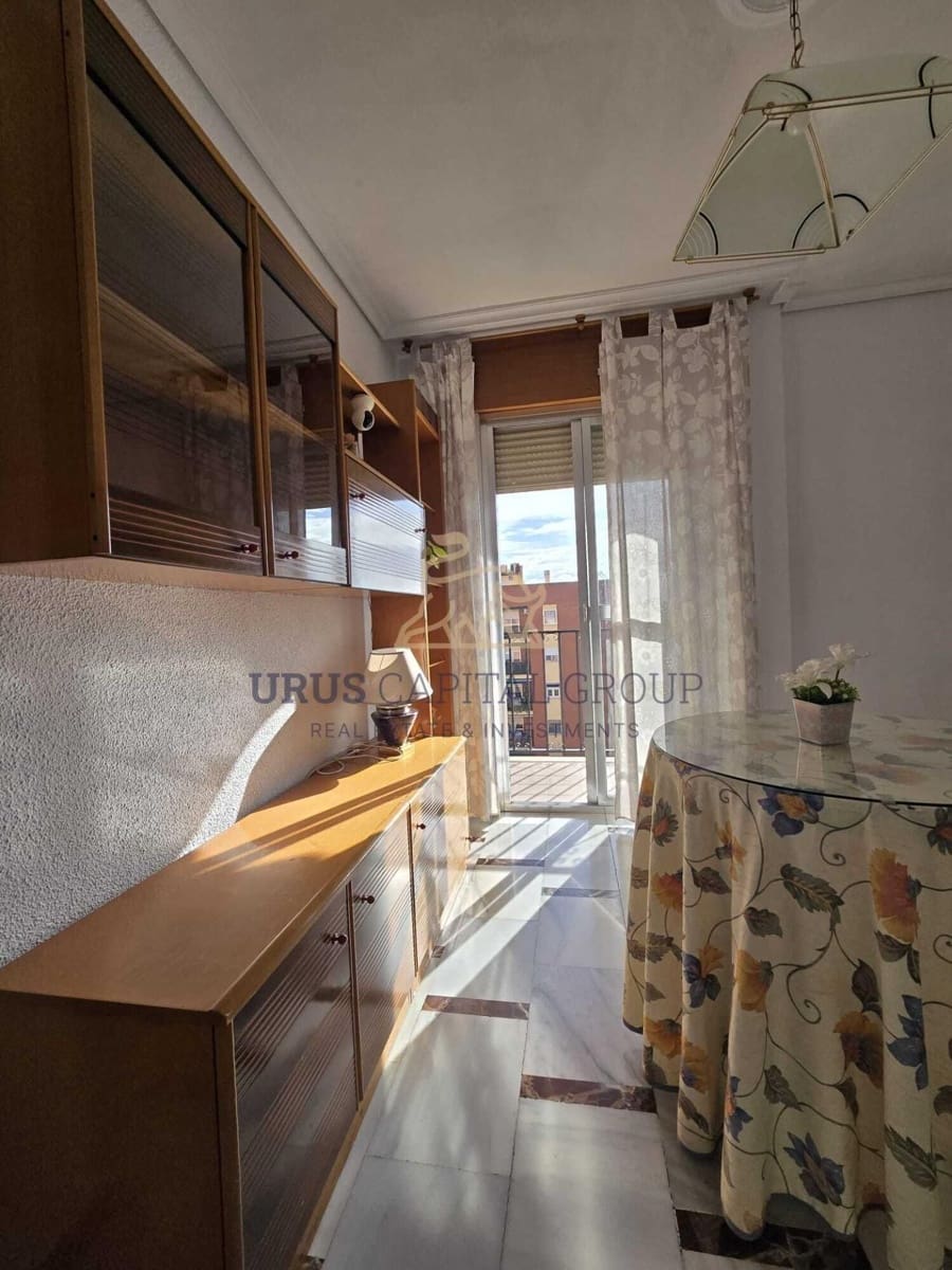 3 slaapkamer Flat te koop in Cordoba stad met zwembad - € 280.000 (Ref: 9516228)