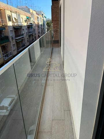 3 soverom Leilighet til salgs i Ciudad Jardín, Córdoba by med svømmebasseng - € 260 000 (Ref: 9516550)