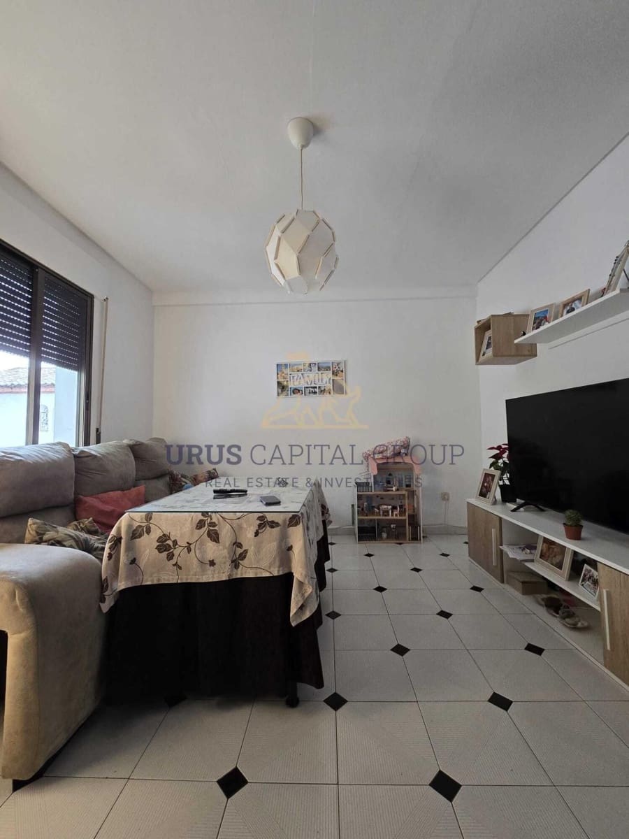 7 slaapkamer Huis te koop in Cordoba stad - € 320.000 (Ref: 9547419)