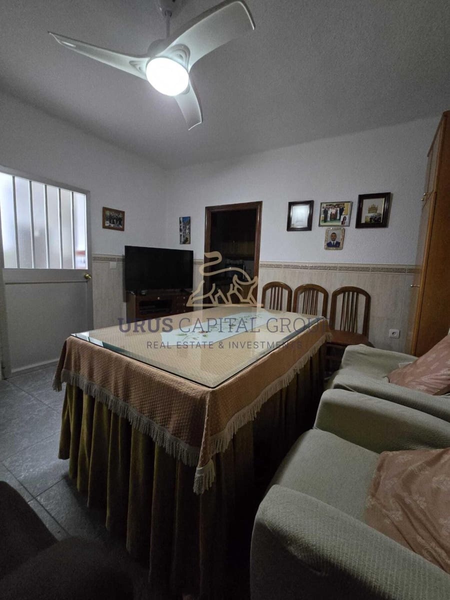 7 slaapkamer Huis te koop in Cordoba stad - € 320.000 (Ref: 9547419)