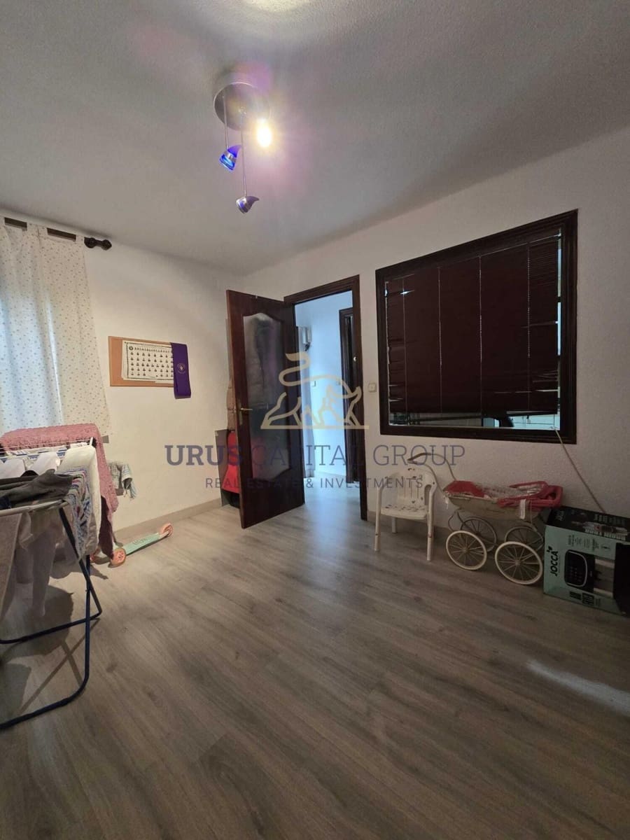 7 slaapkamer Huis te koop in Cordoba stad - € 320.000 (Ref: 9547419)