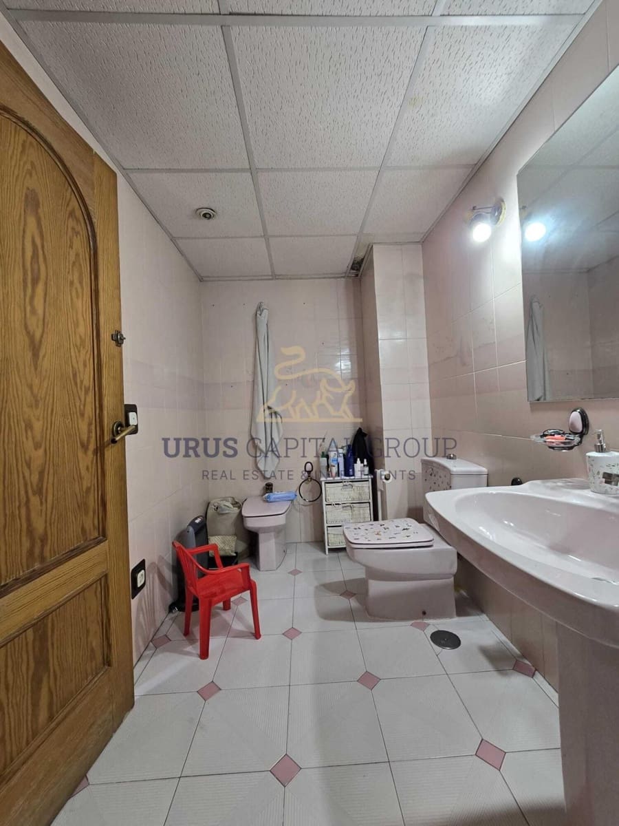 7 slaapkamer Huis te koop in Cordoba stad - € 320.000 (Ref: 9547419)