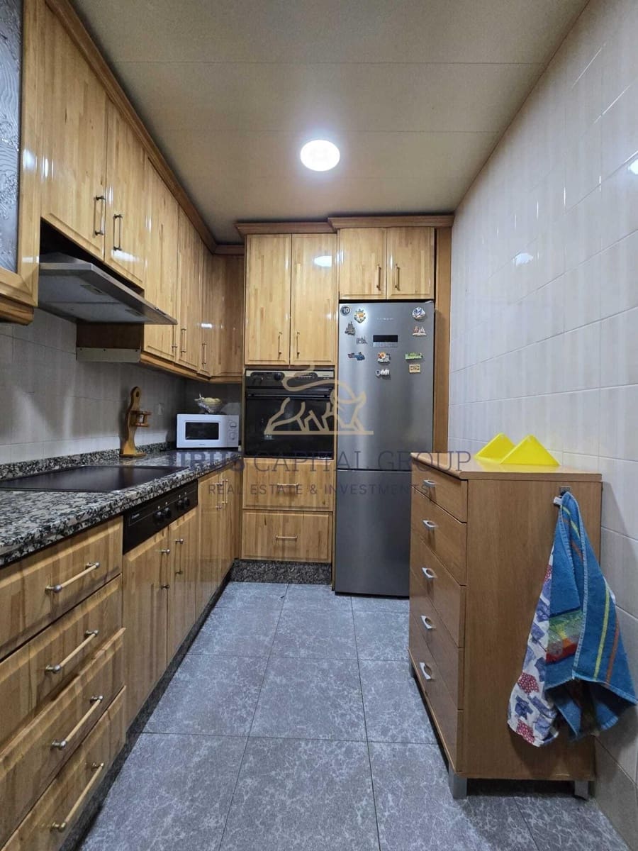 7 slaapkamer Huis te koop in Cordoba stad - € 320.000 (Ref: 9547419)