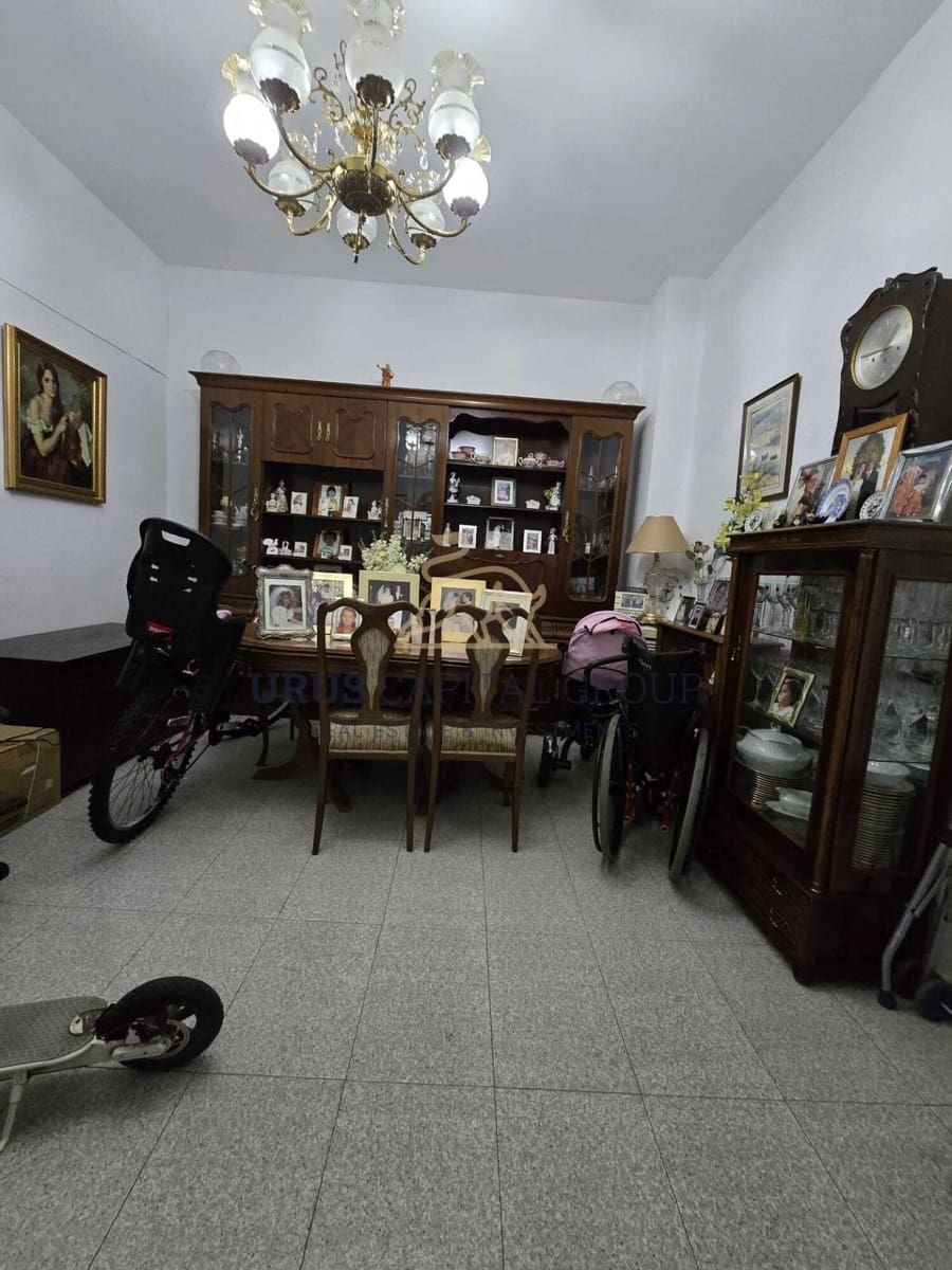 7 slaapkamer Huis te koop in Cordoba stad - € 320.000 (Ref: 9547419)