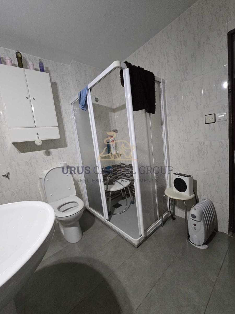 7 slaapkamer Huis te koop in Cordoba stad - € 320.000 (Ref: 9547419)