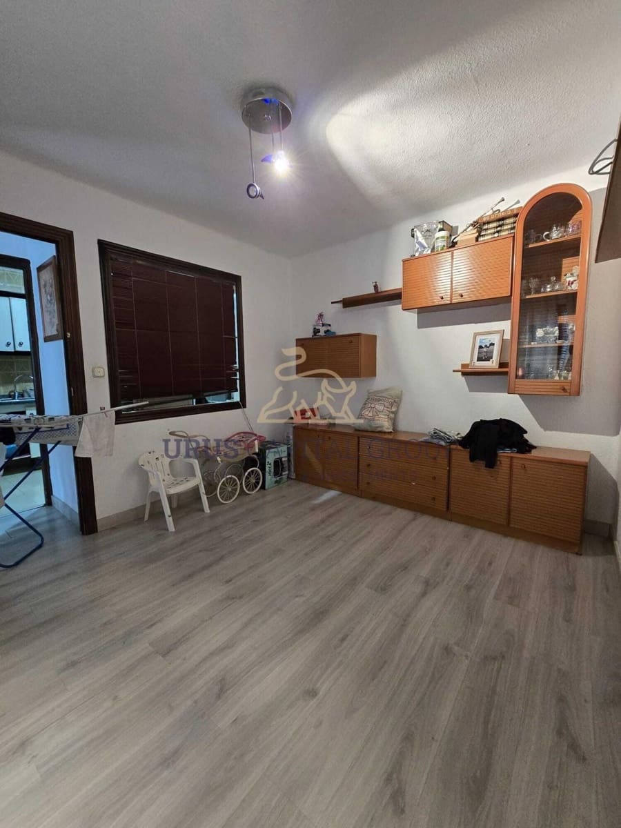 7 slaapkamer Huis te koop in Cordoba stad - € 320.000 (Ref: 9547419)