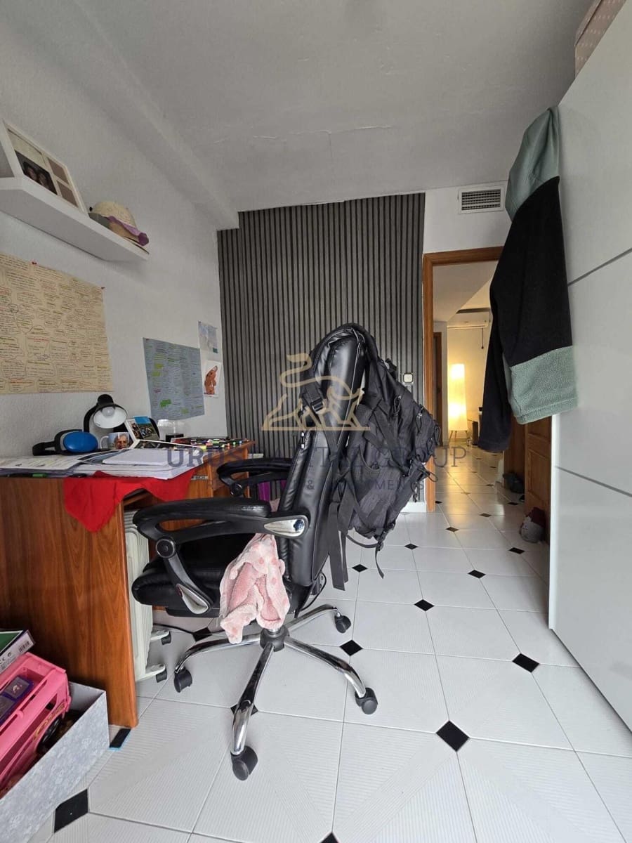 7 slaapkamer Huis te koop in Cordoba stad - € 320.000 (Ref: 9547419)