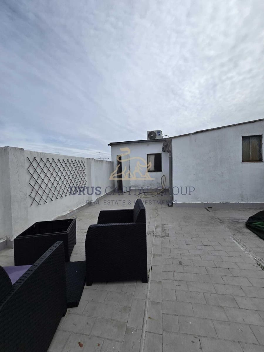 7 slaapkamer Huis te koop in Cordoba stad - € 320.000 (Ref: 9547419)