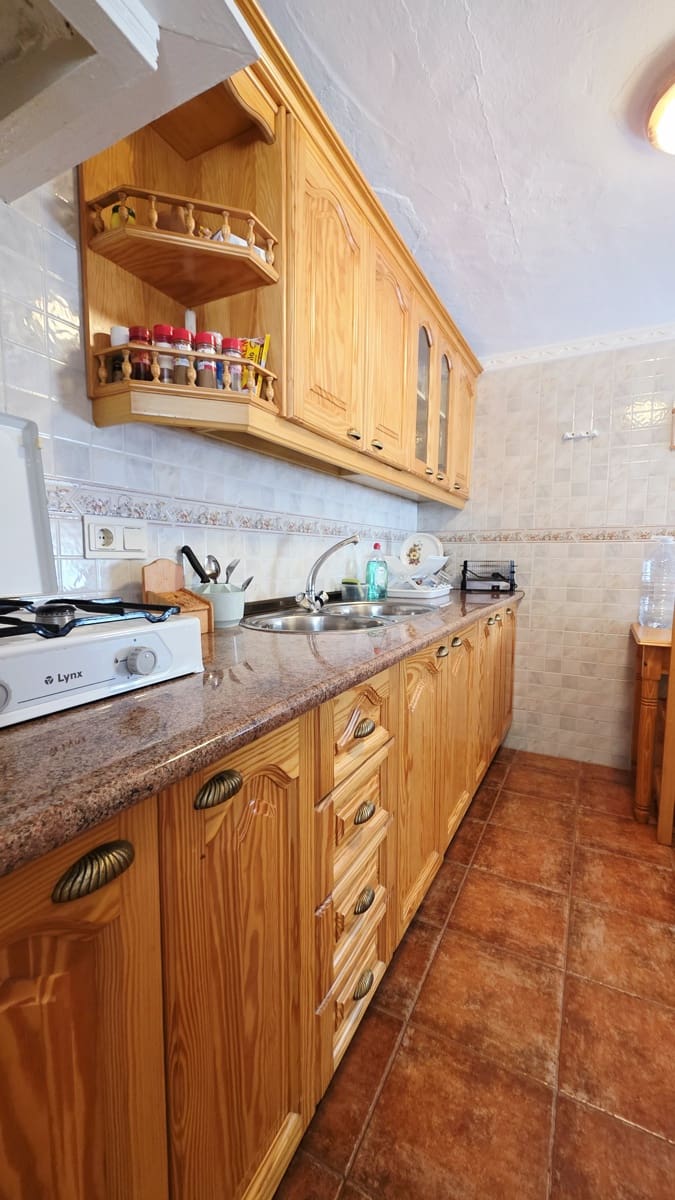 Adosado de 3 habitaciones en Canillas de Albaida en venta - 99.000 € (Ref: 10029514)