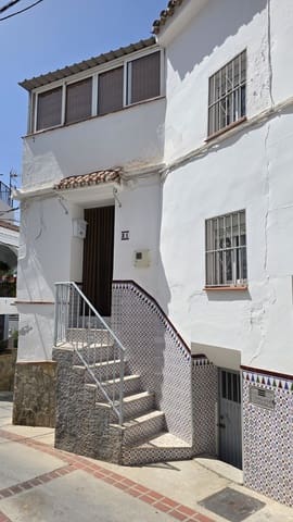 3 slaapkamer Rijtjeshuis te koop in Canillas de Albaida - € 99.000 (Ref: 10029514)