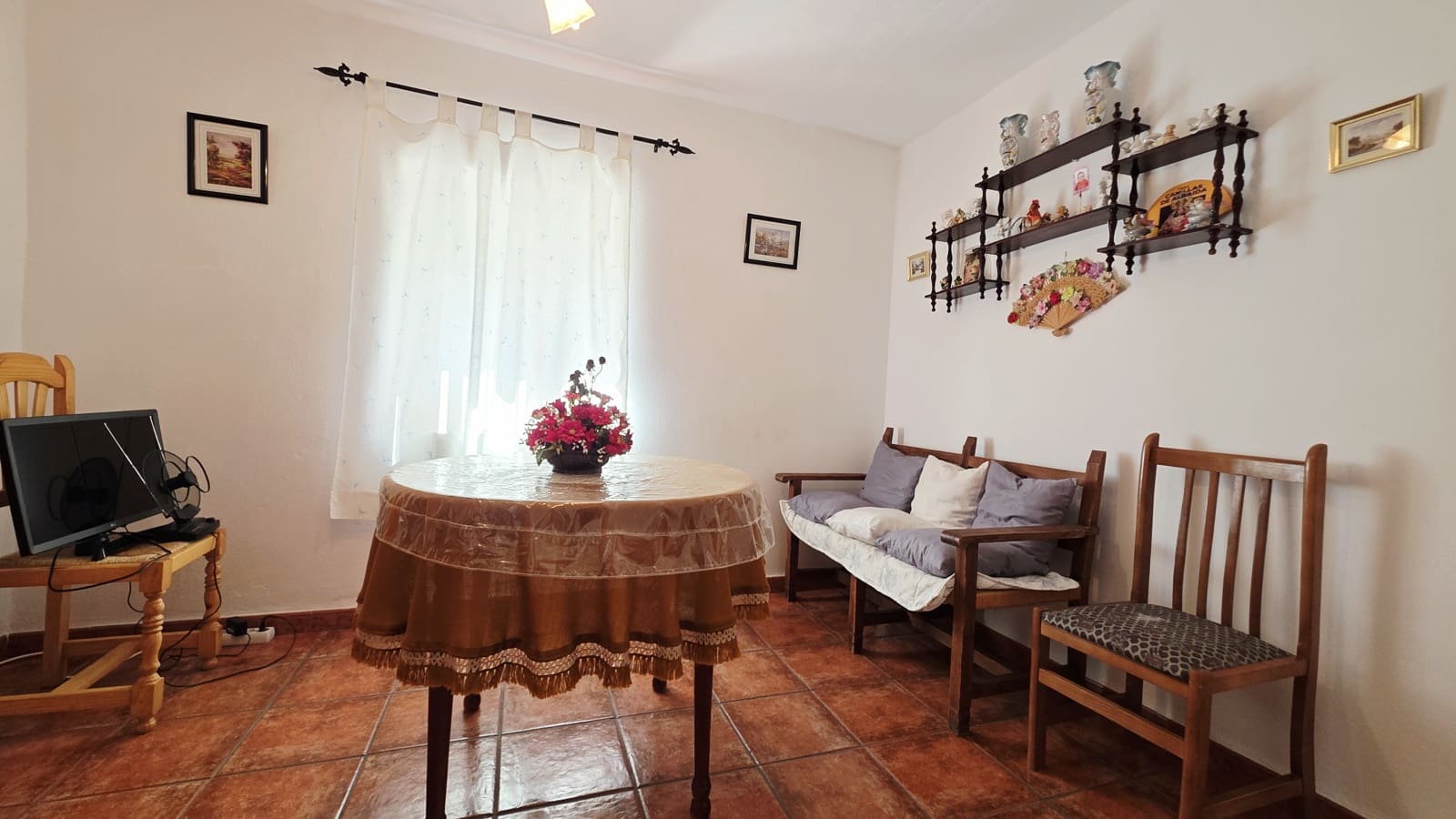 Adosado de 3 habitaciones en Canillas de Albaida en venta - 99.000 € (Ref: 10029514)