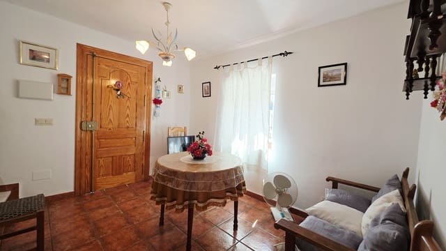 3 slaapkamer Rijtjeshuis te koop in Canillas de Albaida - € 99.000 (Ref: 10029514)
