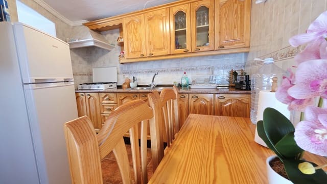 3 slaapkamer Rijtjeshuis te koop in Canillas de Albaida - € 99.000 (Ref: 10029514)