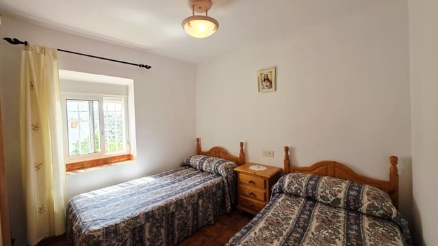 3 slaapkamer Rijtjeshuis te koop in Canillas de Albaida - € 99.000 (Ref: 10029514)