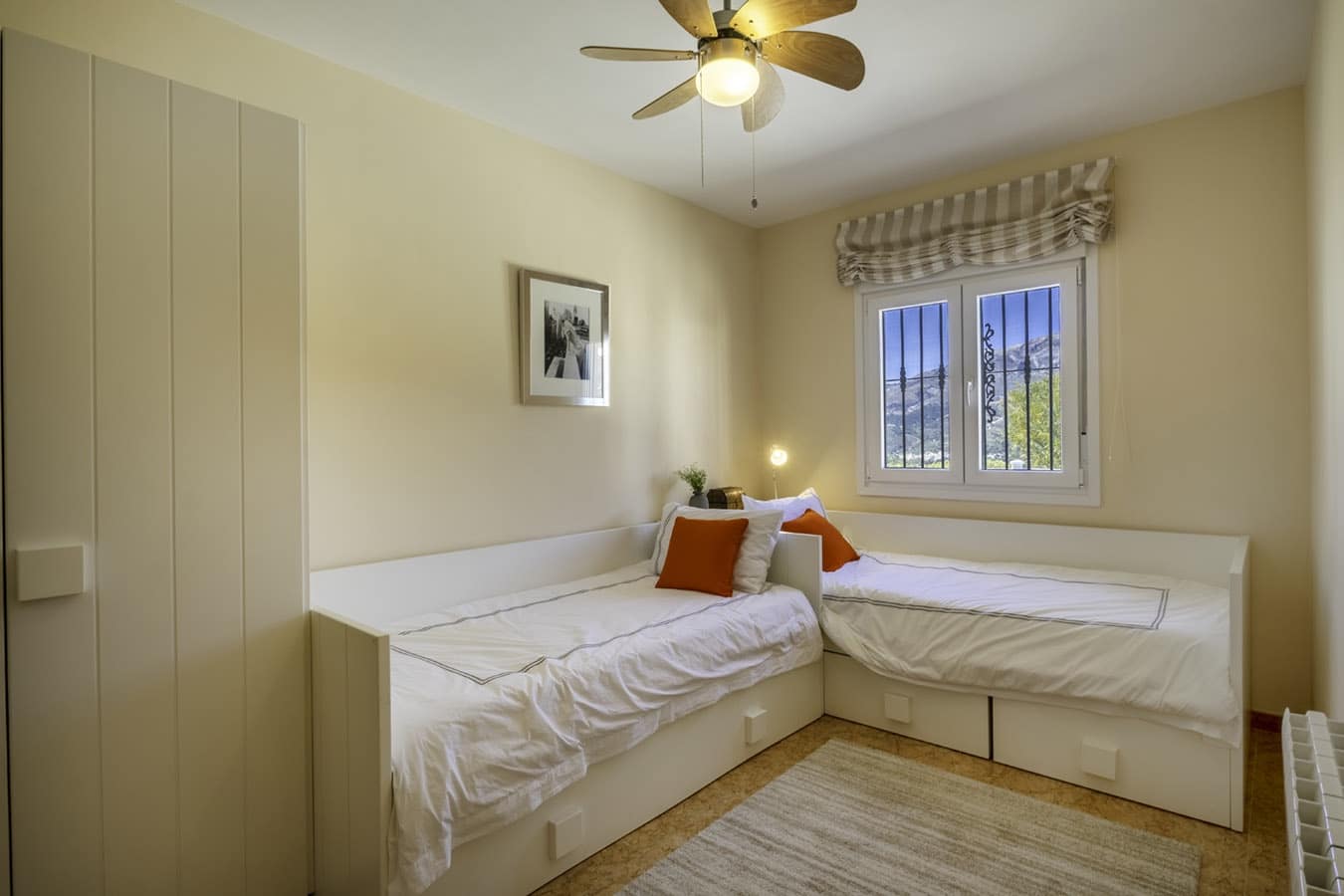4 quarto Moradia para venda em Canillas de Albaida com piscina garagem - 1 200 000 € (Ref: 10029554)