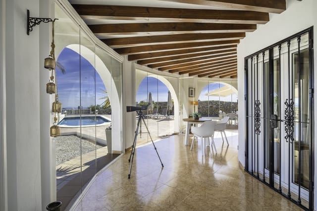 4 quarto Moradia para venda em Canillas de Albaida com piscina garagem - 1 200 000 € (Ref: 10029554)