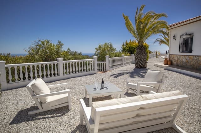 4 quarto Moradia para venda em Canillas de Albaida com piscina garagem - 1 200 000 € (Ref: 10029554)