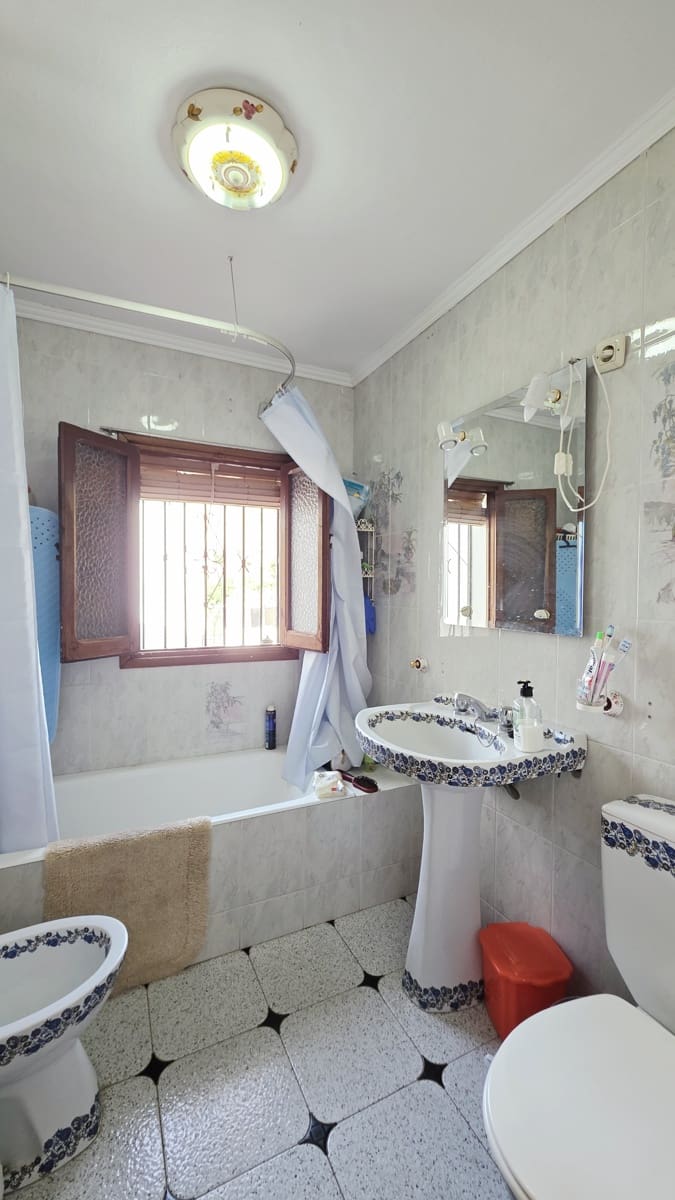 Adosado de 5 habitaciones en Archez en venta - 134.840 € (Ref: 10029561)