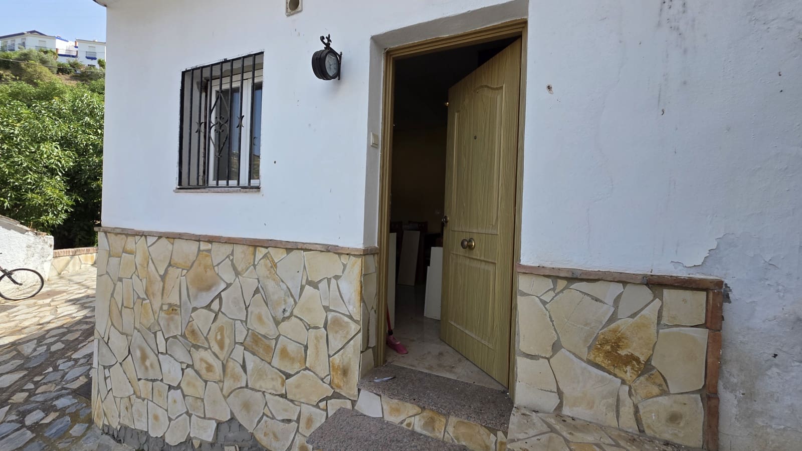 Adosado de 5 habitaciones en Archez en venta - 134.840 € (Ref: 10029561)
