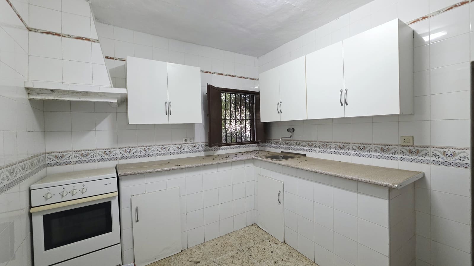 3 sovrum Finca/Hus på landet till salu i Canillas de Albaida med garage - 210 000 € (Ref: 10029563)