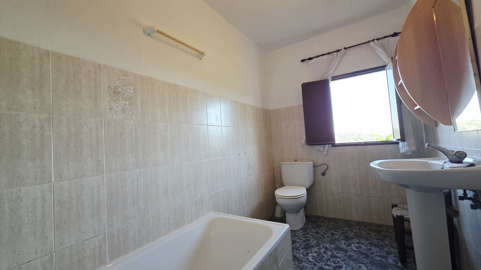 3 sovrum Finca/Hus på landet till salu i Canillas de Albaida med garage - 210 000 € (Ref: 10029563)