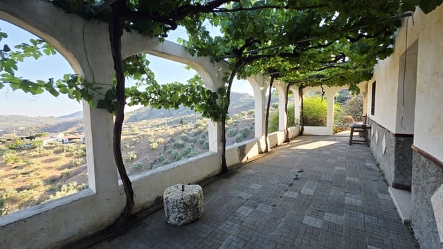 3 sovrum Finca/Hus på landet till salu i Canillas de Albaida med garage - 210 000 € (Ref: 10029563)