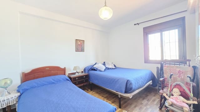 Grunde uden byggetilladelser til salg i Canillas de Albaida - € 375.000 (Ref: 10029564)