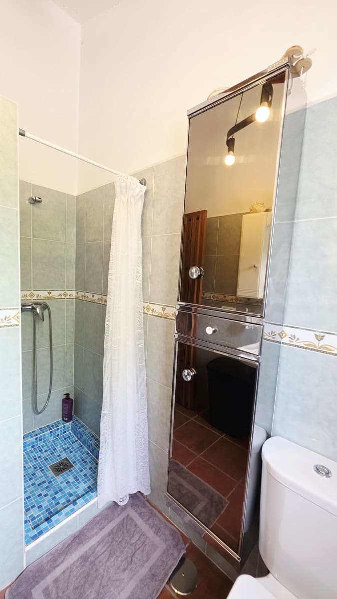 4 soveværelse Finca/Landehus til salg i Canillas de Albaida med swimmingpool - € 245.000 (Ref: 10076924)