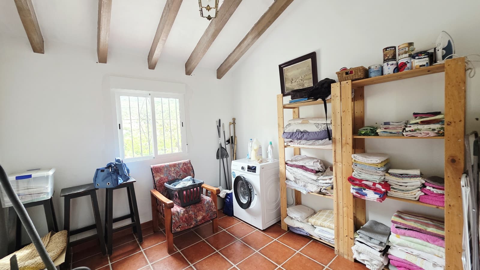 4 soveværelse Finca/Landehus til salg i Canillas de Albaida med swimmingpool - € 245.000 (Ref: 10076924)