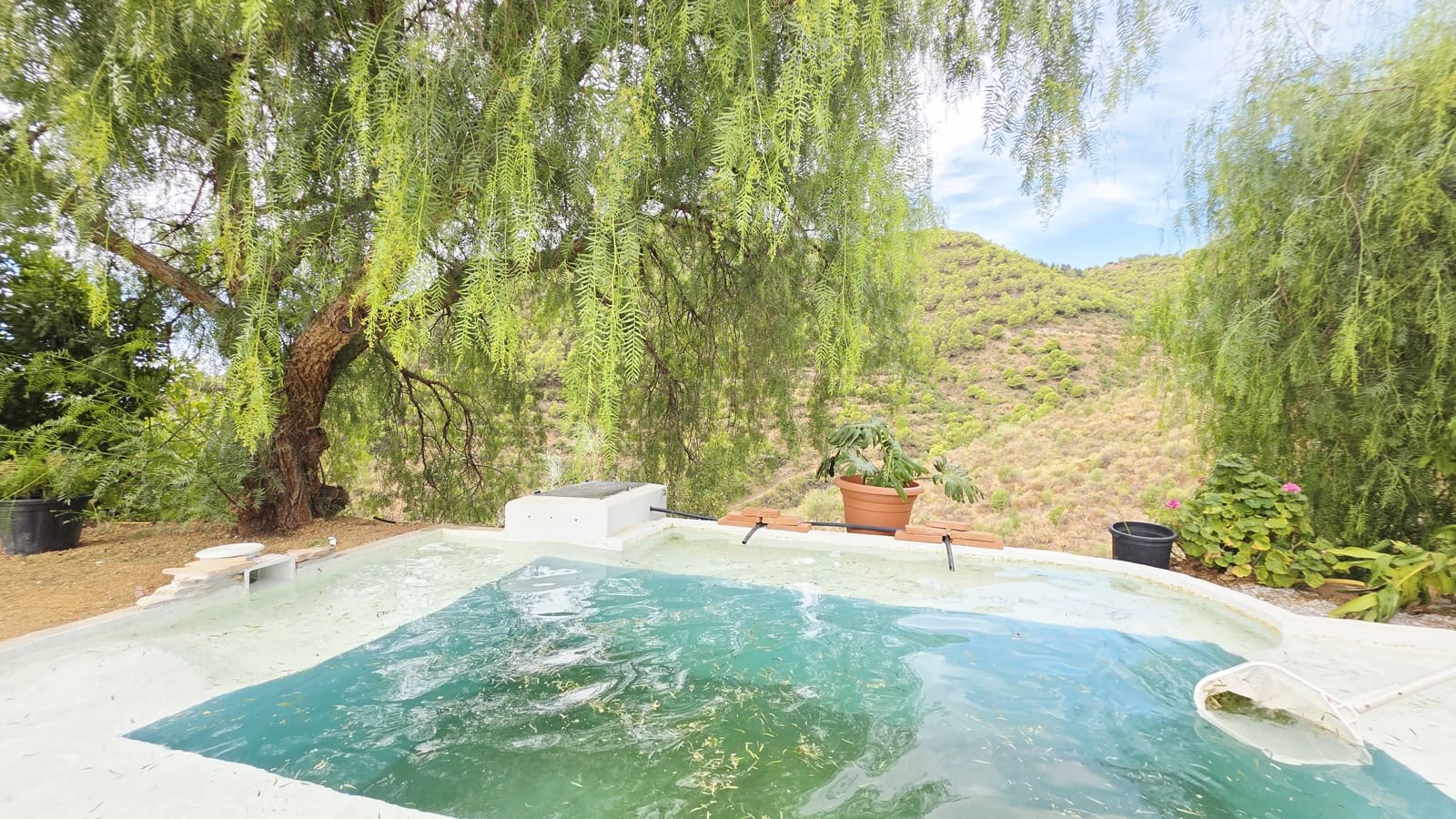 4 soveværelse Finca/Landehus til salg i Canillas de Albaida med swimmingpool - € 245.000 (Ref: 10076924)