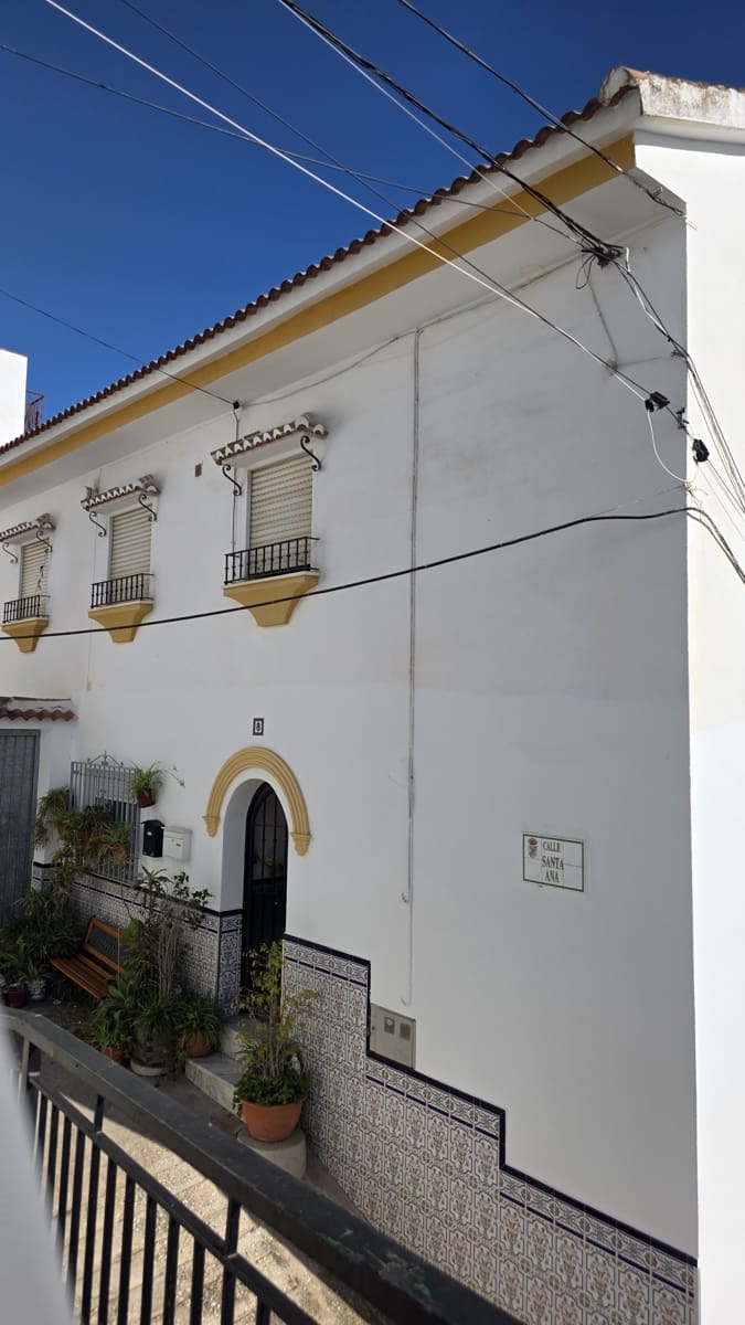 4 bedroom Apartment for sale in Canillas de Albaida - € 185,000 (Ref: 9872576)