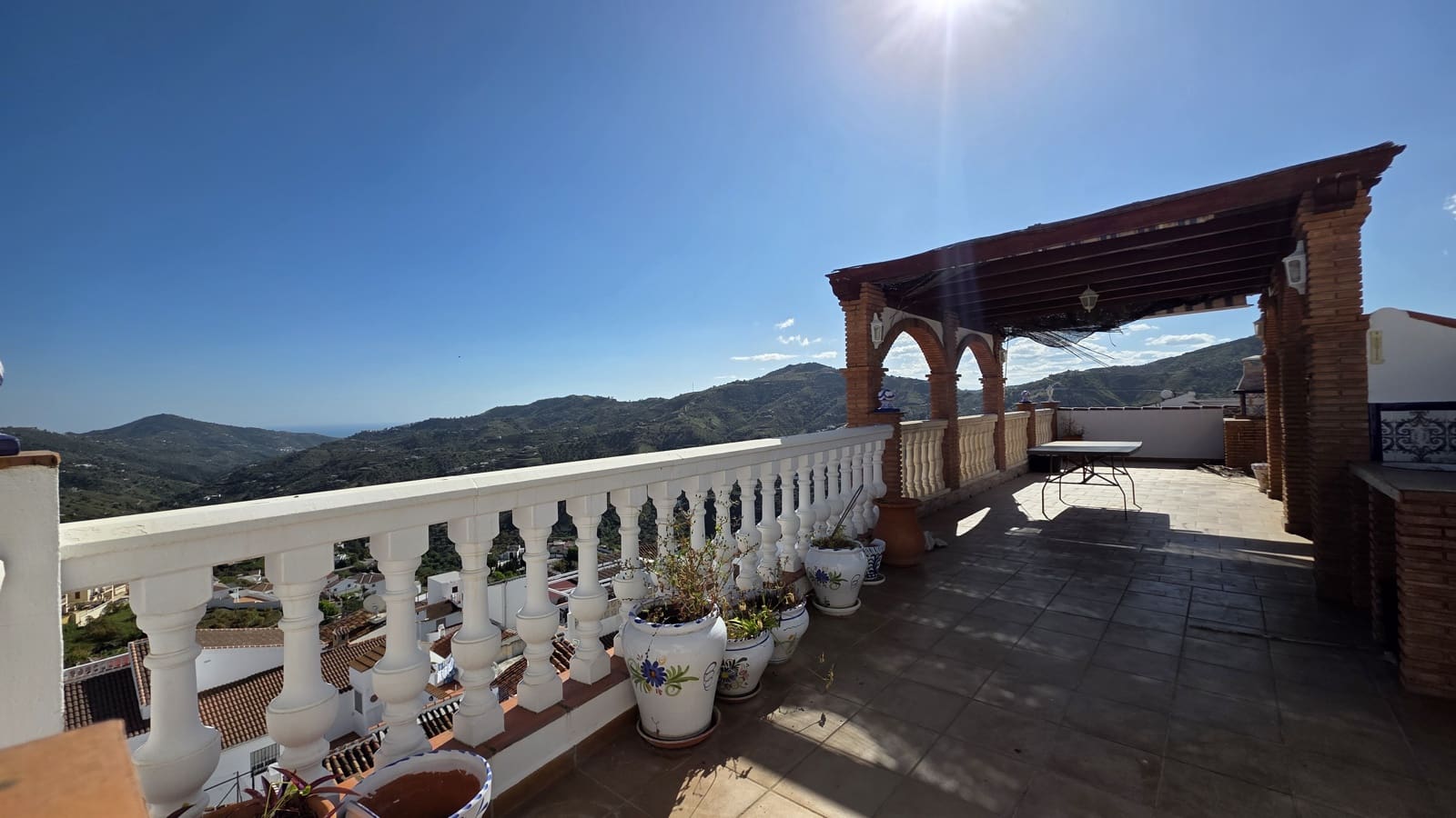 4 bedroom Apartment for sale in Canillas de Albaida - € 185,000 (Ref: 9872576)