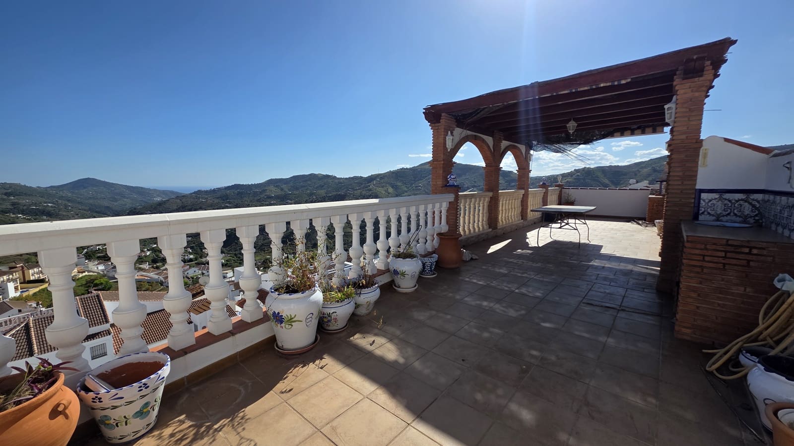 4 bedroom Apartment for sale in Canillas de Albaida - € 185,000 (Ref: 9872576)