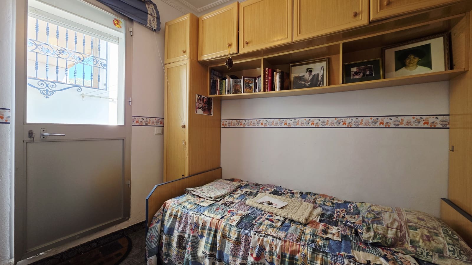 4 bedroom Apartment for sale in Canillas de Albaida - € 185,000 (Ref: 9872576)