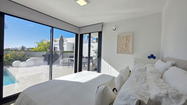 3 quarto Apartamento para venda em Nerja com piscina garagem - 799 000 € (Ref: 9872652)