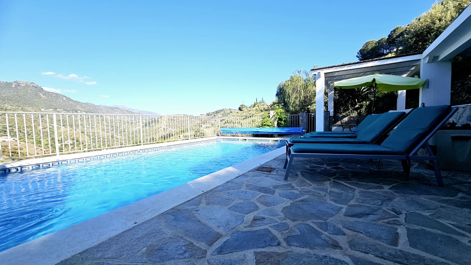 3 soverom Finca/Herregård til salgs i Competa med svømmebasseng garasje - € 399 000 (Ref: 9872656)