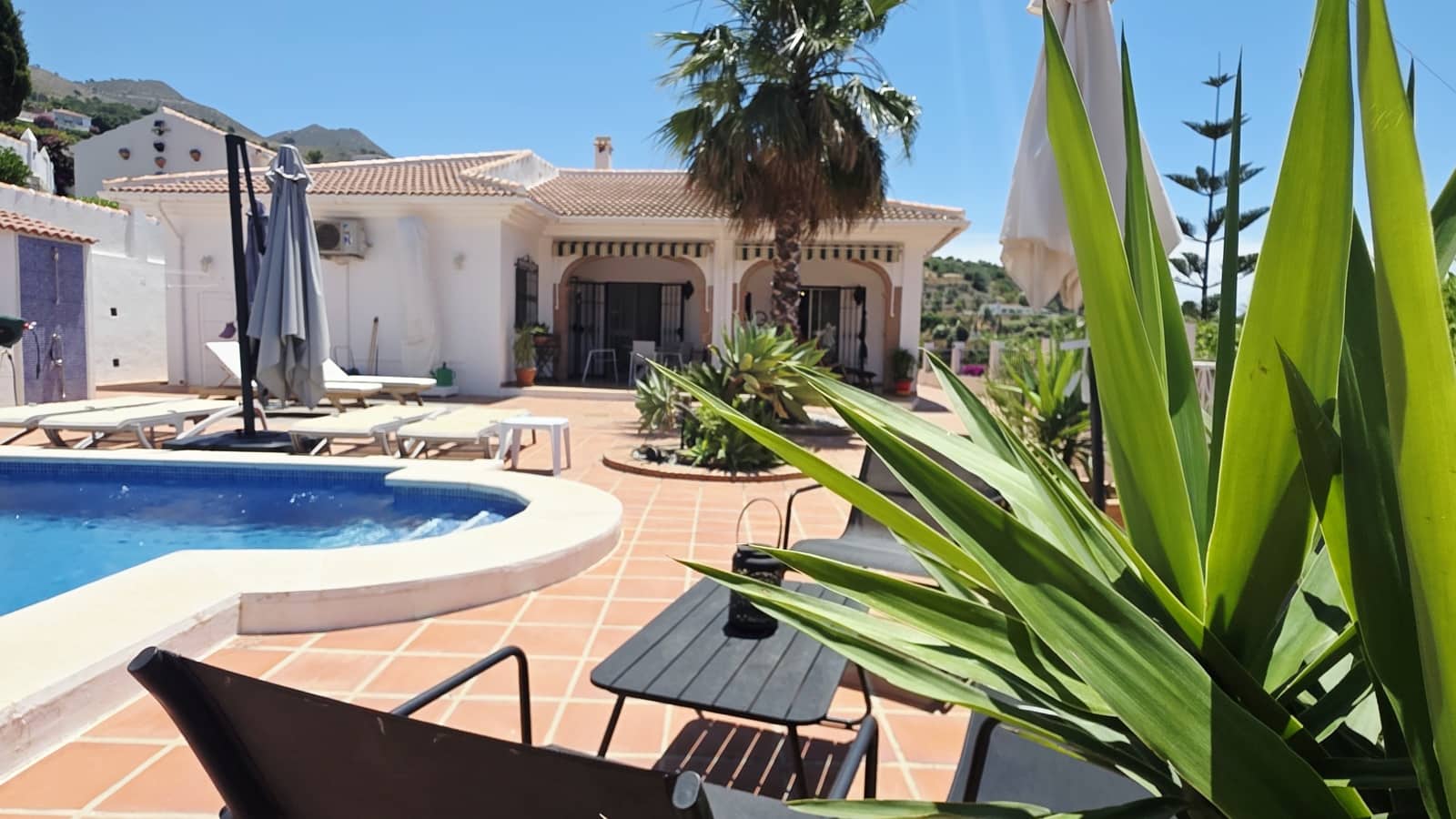 3 Zimmer Villa zu verkaufen in Canillas de Albaida mit Pool Garage - 449.000 € (Ref: 9932241)
