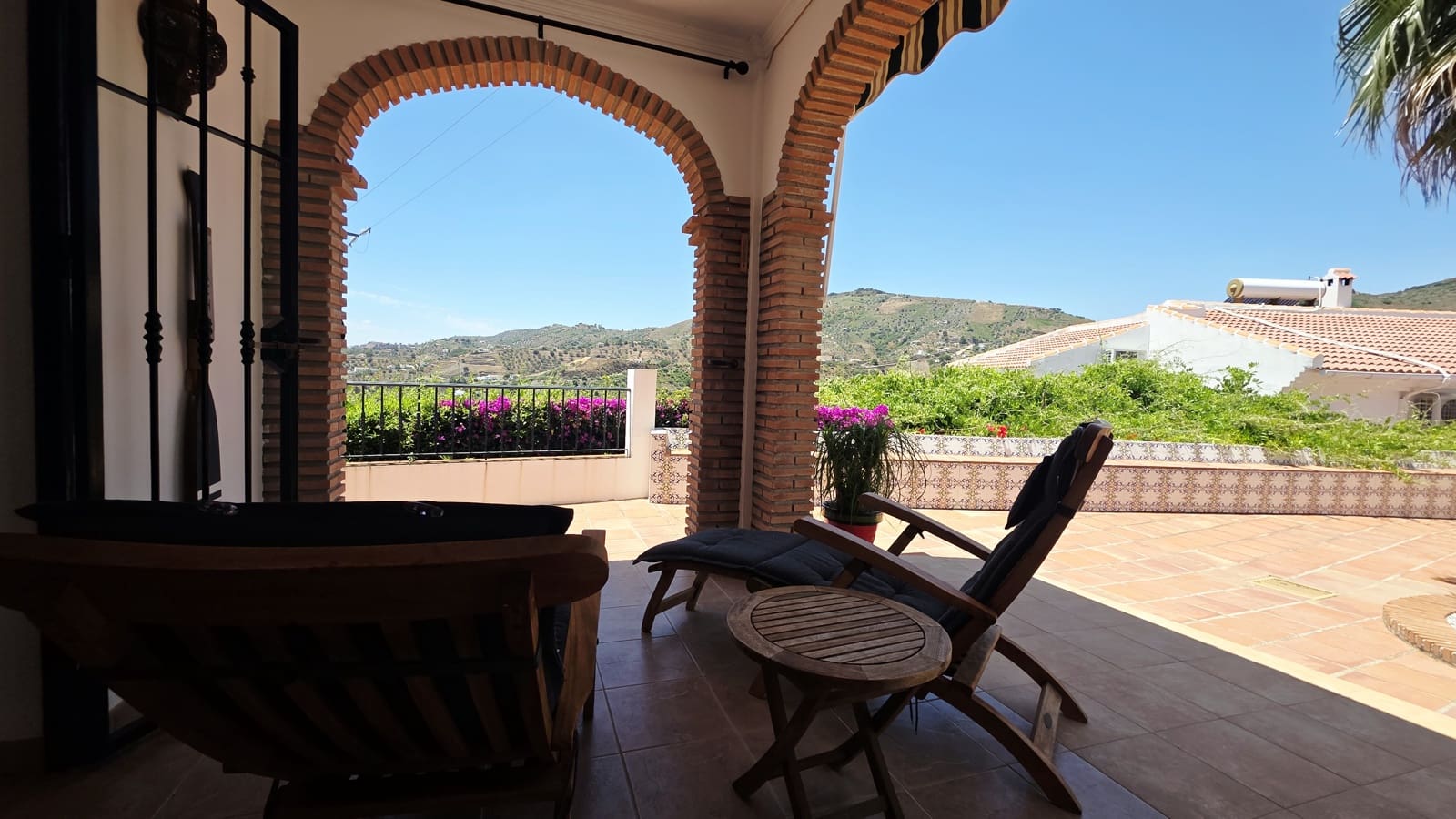 3 Zimmer Villa zu verkaufen in Canillas de Albaida mit Pool Garage - 449.000 € (Ref: 9932241)