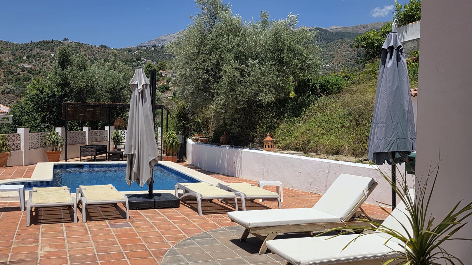 3 Zimmer Villa zu verkaufen in Canillas de Albaida mit Pool Garage - 449.000 € (Ref: 9932241)