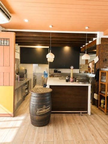 Restaurante/Bar para arrendar em El Puerto, Dénia - 2 000 € (Ref: 10102890)