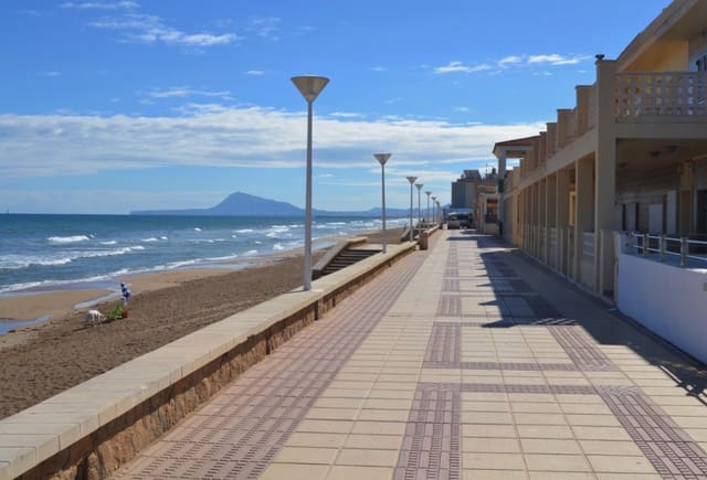 Solar/Parcela en Piles en venta - 450.000 € (Ref: 10102895)