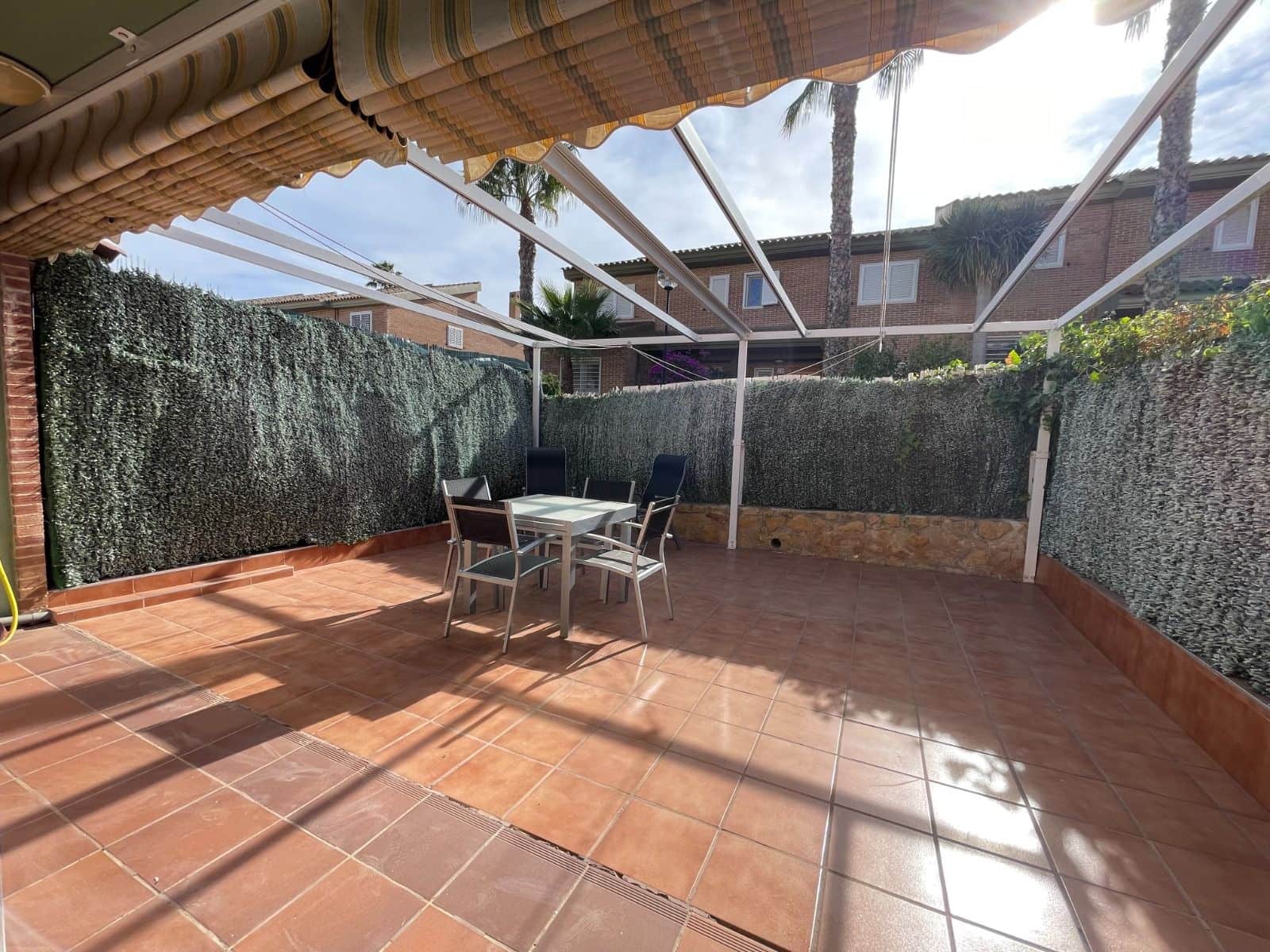 3 sypialnia Dom szeregowy na sprzedaż w Albir z basenem garażem - 459 900 € (Ref: 10102908)