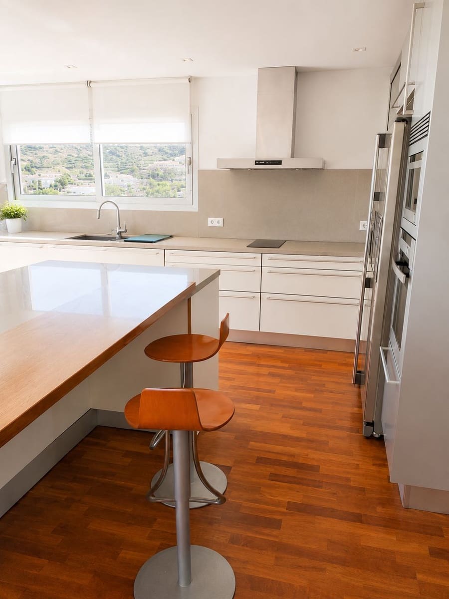 5 quarto Moradia para venda em Gandia com garagem - 640 000 € (Ref: 10102921)