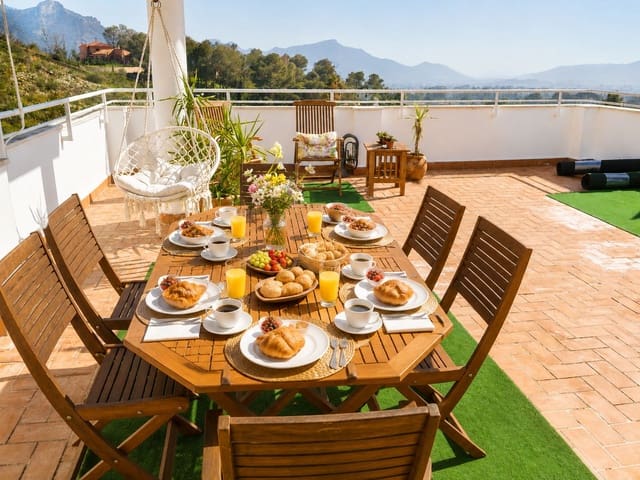 5 quarto Moradia para venda em Gandia com garagem - 640 000 € (Ref: 10102921)