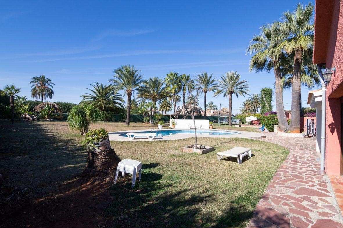 4 sovrum Villa till salu i Denia med pool garage - 895 000 € (Ref: 10102927)