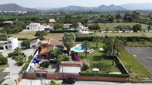 4 sovrum Villa till salu i Dénia med pool garage - 895 000 € (Ref: 10102927)