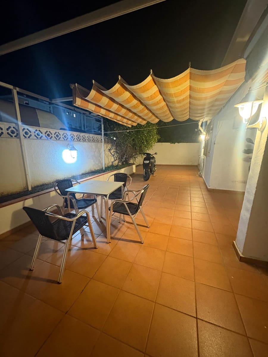 5 sypialnia Dom szeregowy na sprzedaż w Denia z garażem - 390 000 € (Ref: 10102929)