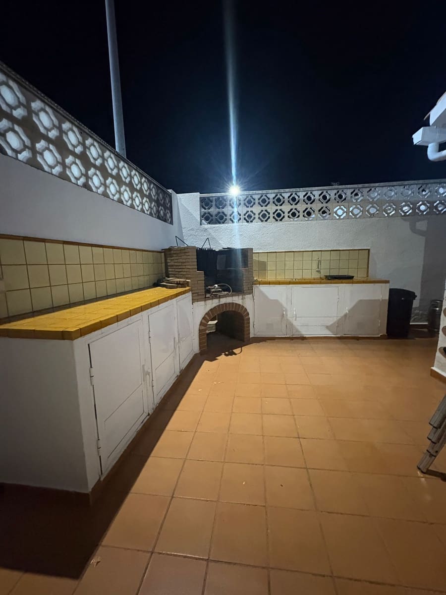 5 sypialnia Dom szeregowy na sprzedaż w Denia z garażem - 390 000 € (Ref: 10102929)