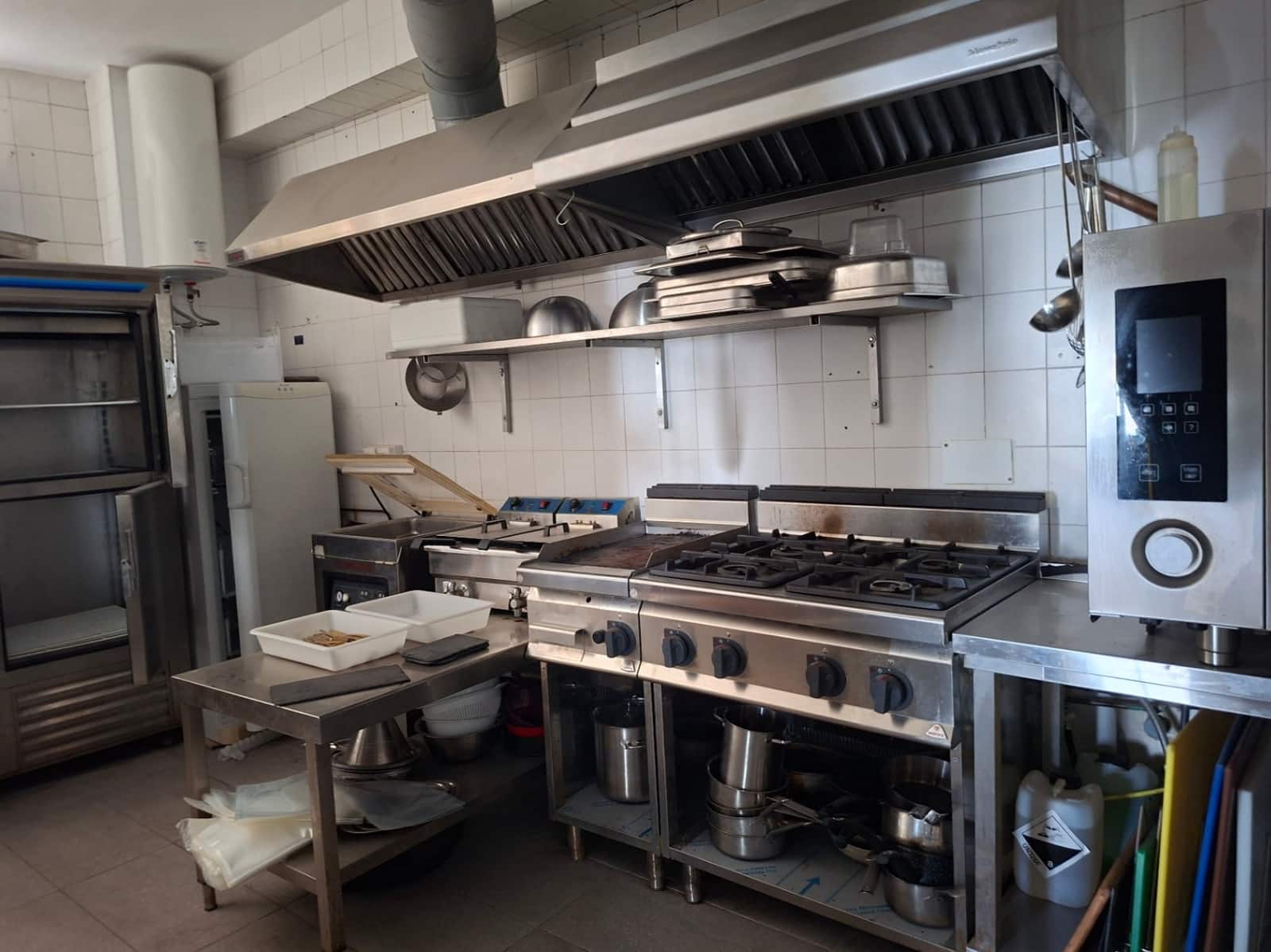 Restaurant/Bar for rent in Altea - € 1,100 (Ref: 10102938)