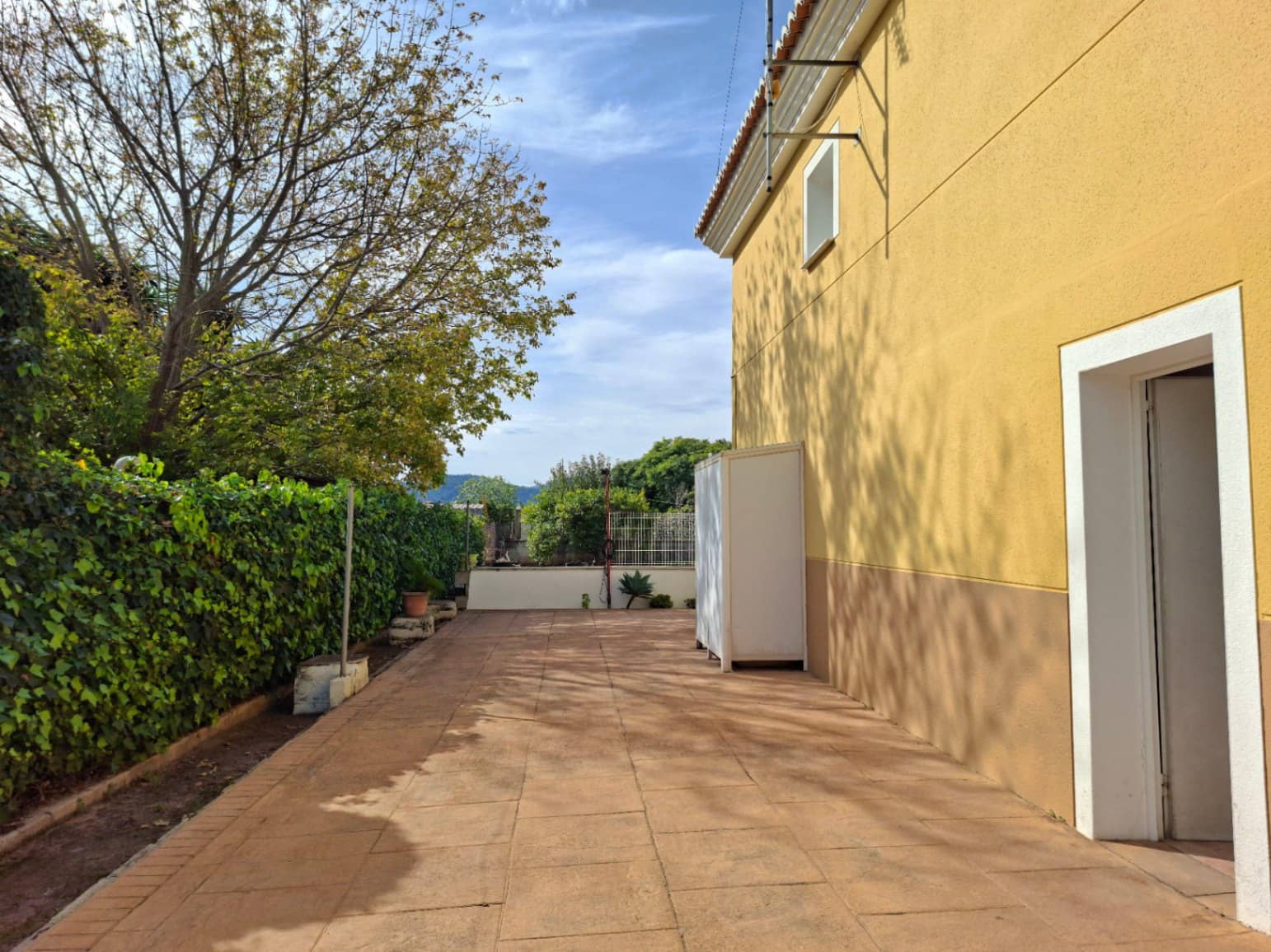 3 soverom Villa til salgs i Oliva med svømmebasseng garasje - € 518 000 (Ref: 10102944)